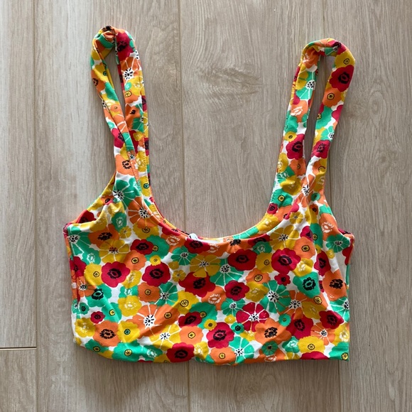 Size small tanks - Picture 1 of 2